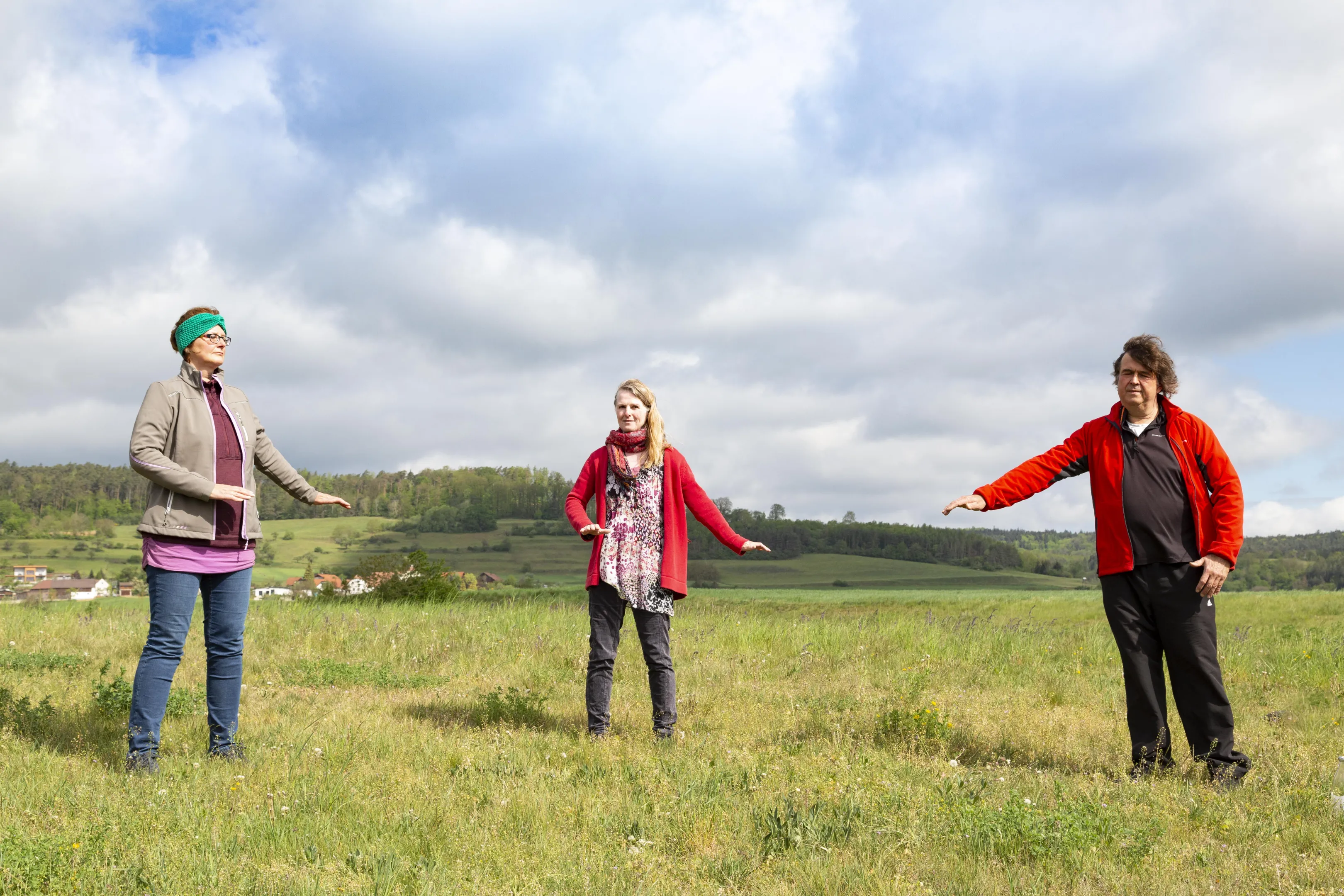 Qi Gong Kleingruppe im Freien